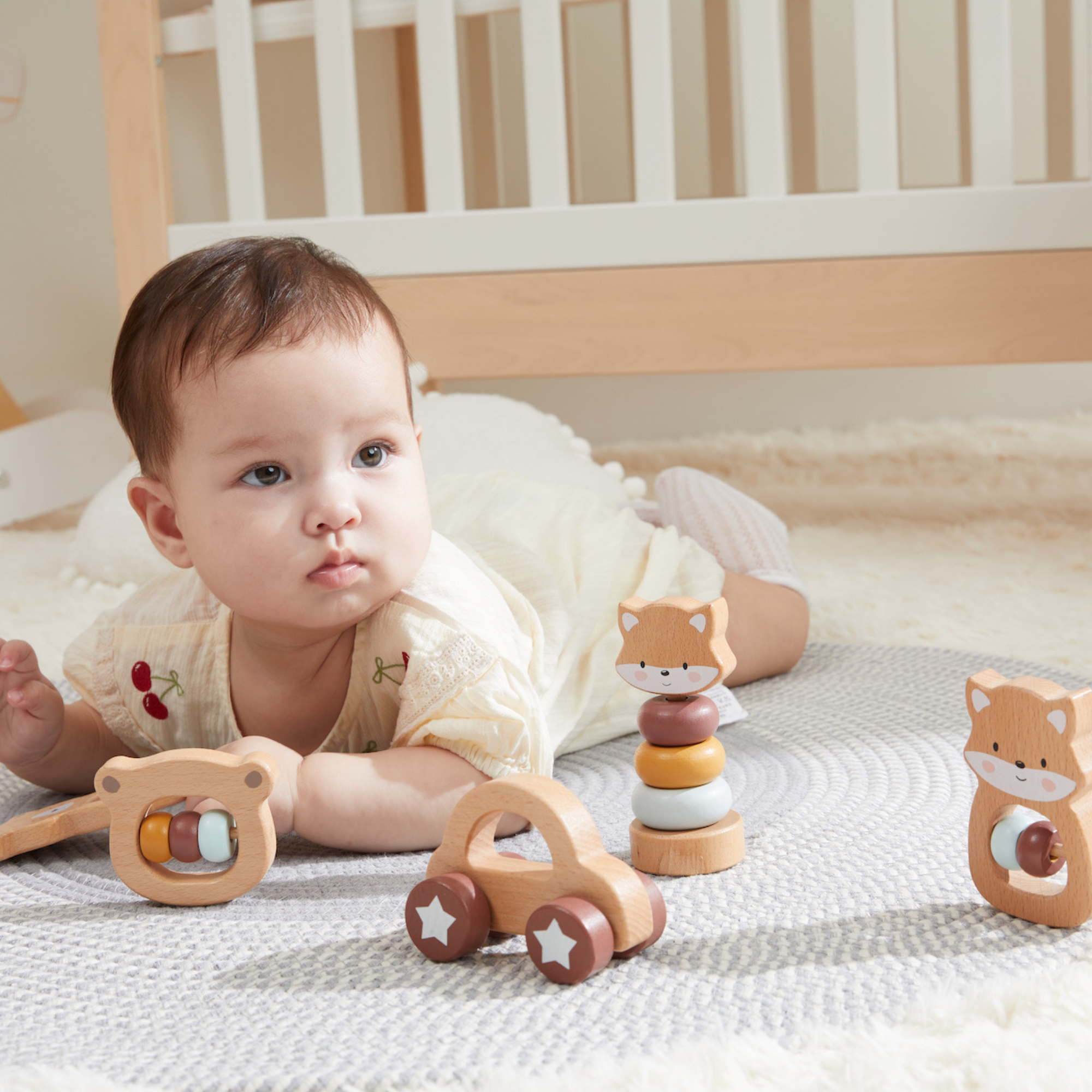 Set Montessori Senzorial 5 în 1 cu Zornăitori din Lemn – Dezvoltarea Simțurilor și a Motricității – Maison G