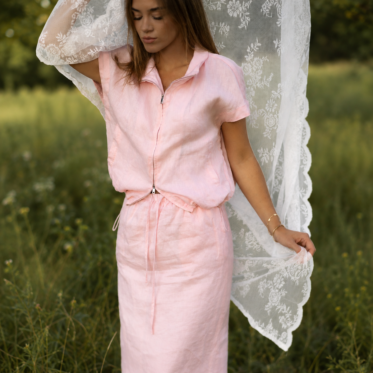 Compleu Amour din in 100% cu vestă și fustă maxi – Maison G