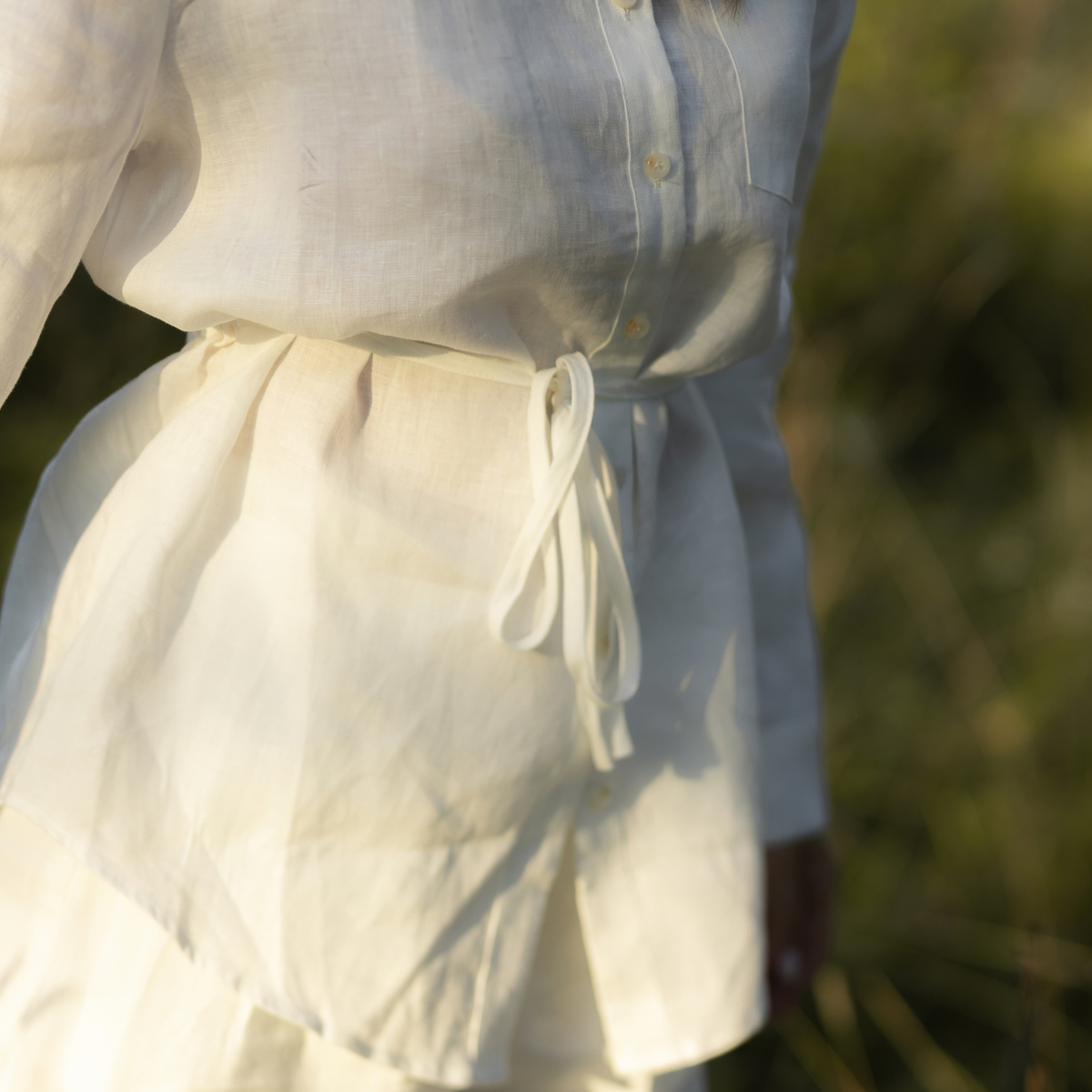 Compleu Grace din in 100% cu cămașă și pantaloni lungi  – Maison G